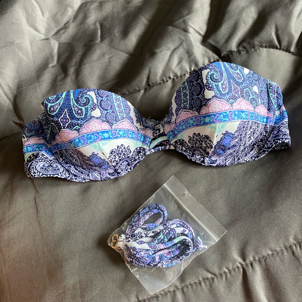Victoria’s Secret paisley bikini top